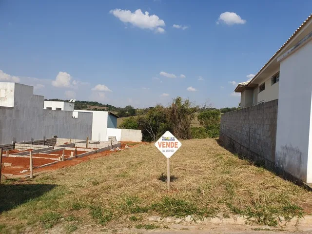 Lote plano de 291 m² no Xororó II — foto 1
