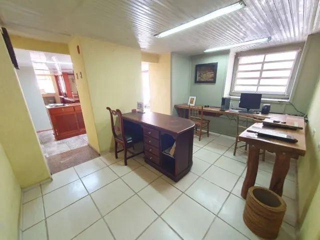 Casarão do século XVIII com cômodo comercial no Centro — foto 40