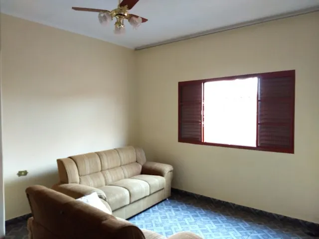 Casa com 3 quartos e salão no Xororó — foto 3