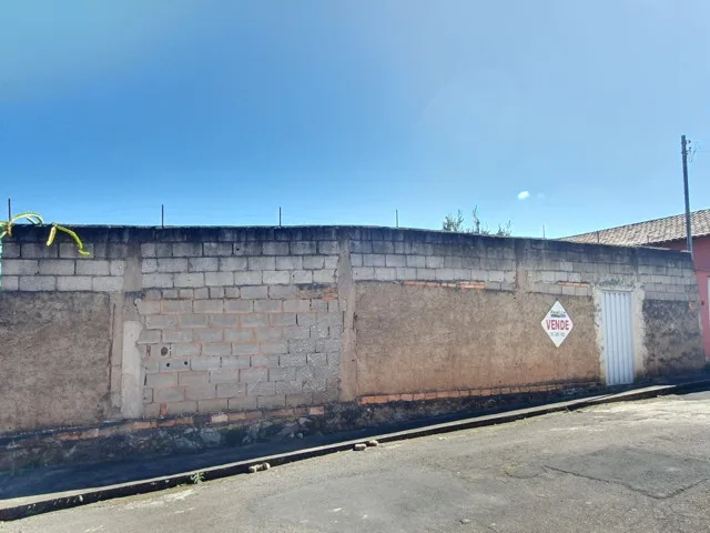 Lote murado de 237 m² no Alto Guanabara — foto 1