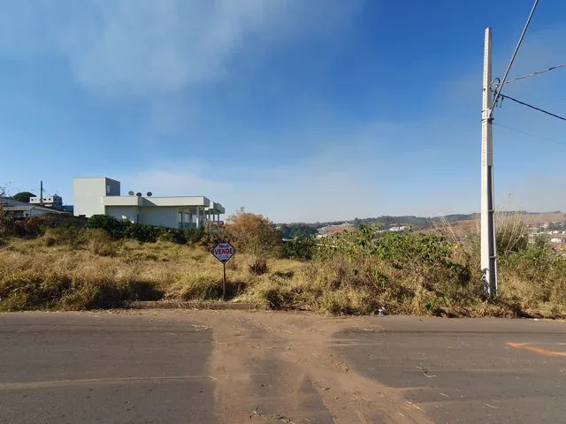 Lote de 346 m² no Chácara do Chá — foto 1