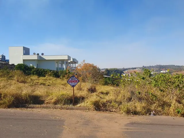 Lote de 346 m² no Chácara do Chá — foto 2