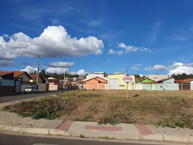Lote de esquina com 200 m² no São Domingos — foto 3