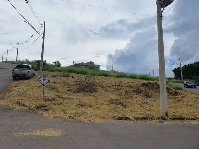 PROMOÇÃO LOTE GRANDE NO CHÁ - 342.59m² - DUAS ESQUINAS — foto 1