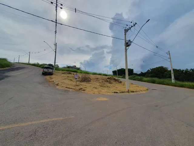 PROMOÇÃO LOTE GRANDE NO CHÁ - 342.59m² - DUAS ESQUINAS — foto 5