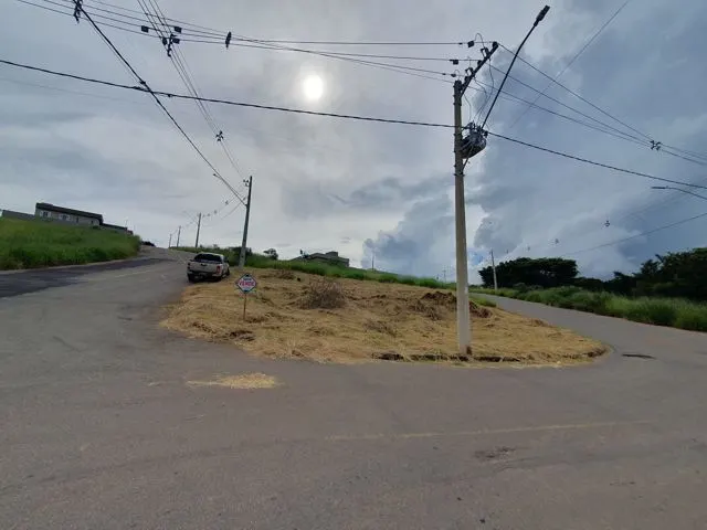 PROMOÇÃO LOTE GRANDE NO CHÁ - 342.59m² - DUAS ESQUINAS — foto 4