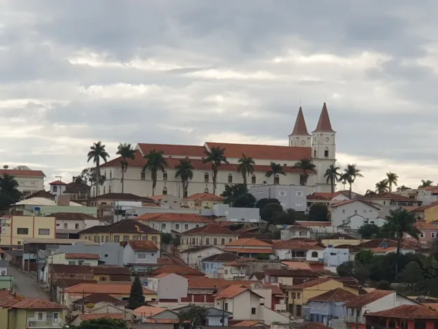 Casa nova com 5 quartos e vista para a cidade — foto 23