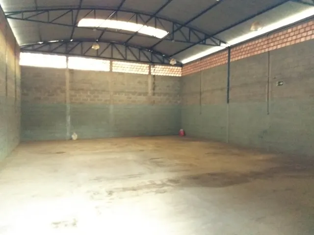 Galpão e comércio em área de 2.400 m² na BR-267 — foto 19
